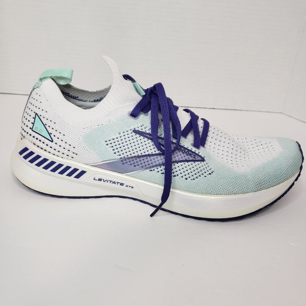 Brooks Levitate 5 GTS Running Shoe White and light blue Size 9.5
